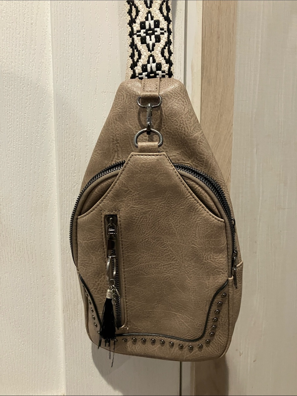 Sam & Hadley Black Crossbody Bag Interior - Zipper Pocket